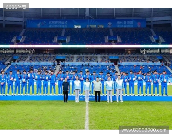 福将!和晓强近三个赛季效力于西海岸、英博和铜梁龙,三队均升超