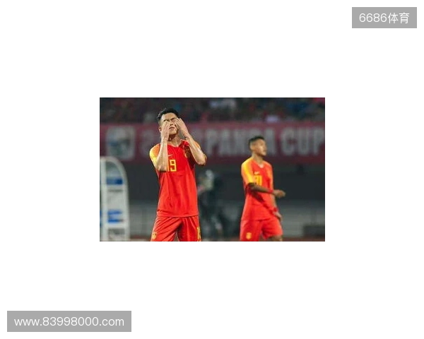 直播吧：邵佳一观摩熊猫杯考察球员，国足可能年底或明年初集中